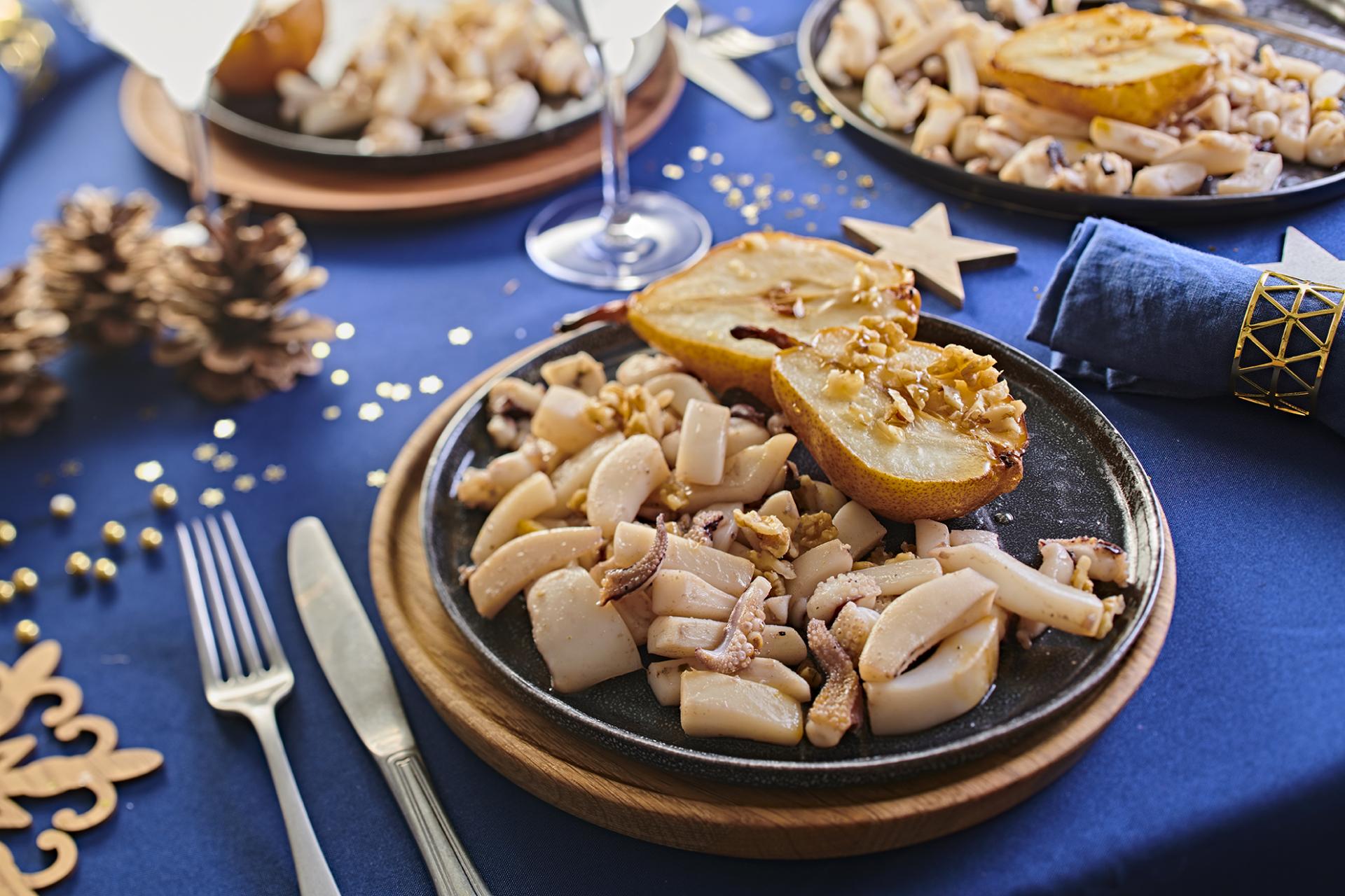 FRICASSÉE DE SEICHE, SAFRAN ET POIRE RÔTIE